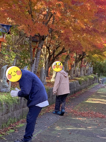 グループホームイチニサンの紅葉狩り。倶利伽羅不動尊へ。